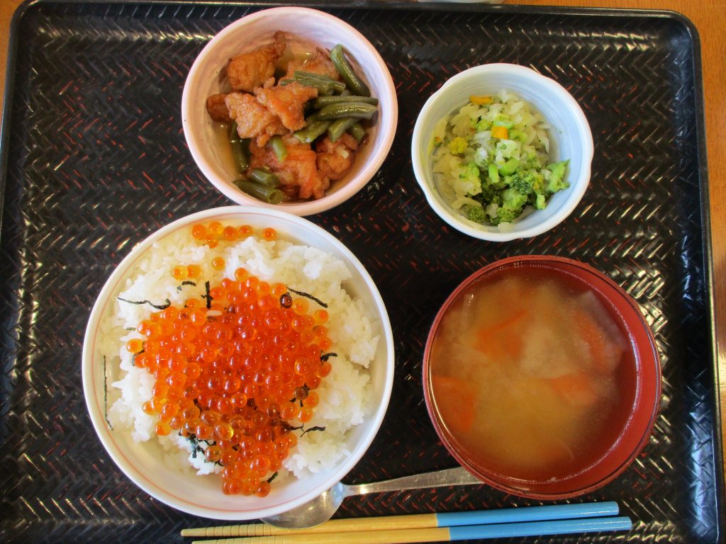 いくら丼🤤