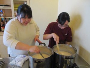 大谷短期大学介護実習生との行事風景